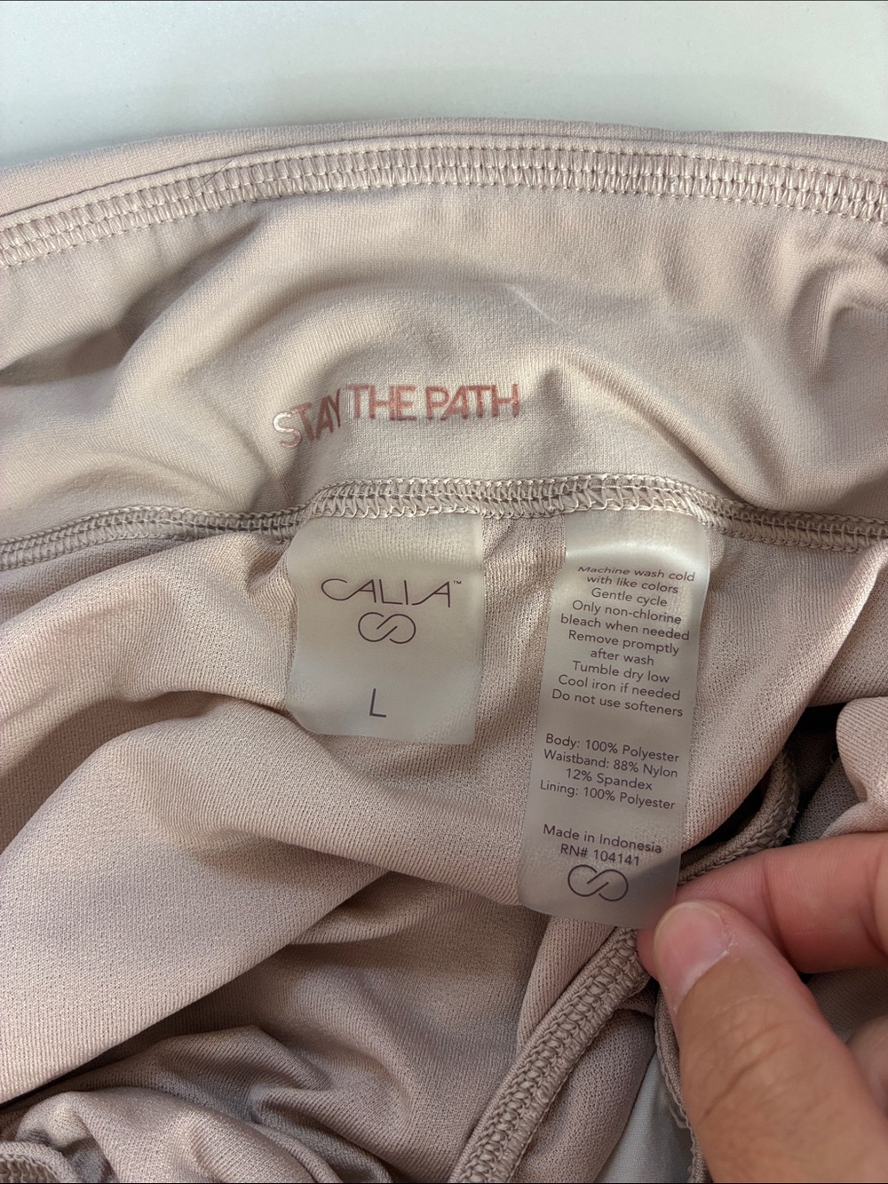 Calia Kick It Up Short in Sacred Smoke Sandstone Like New Large - Picture 7 of 9